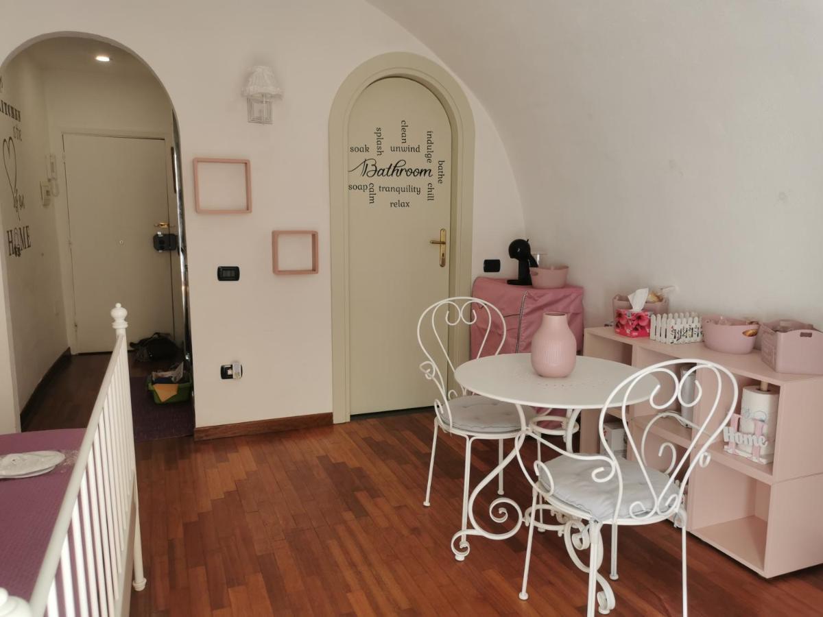 Napoli Centro Chiaia Apartment Luaran gambar